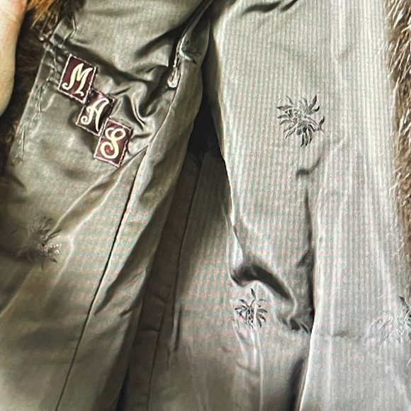 Beautiful Real Fur Coat/jacket - Picture 7 of 9